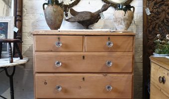 Victorian Chest of Drawers £495